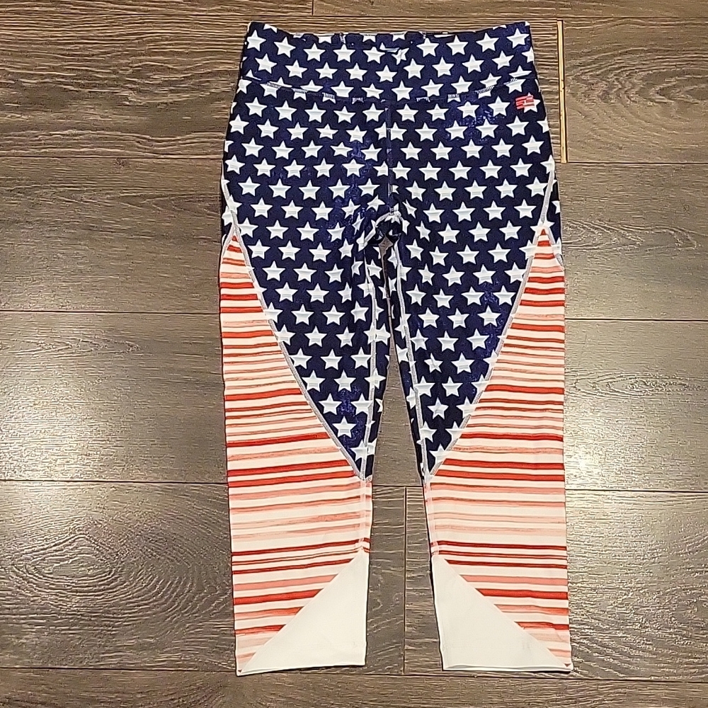 ā¤ļø NWOT! TOMMY HILFIGER SPORT STARS AND STRIPES CAPRI ACTHETIC LEGGINGS, MEDIUM